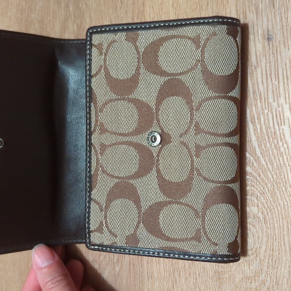 Vintage Coach Wallet - Picture 2 of 9